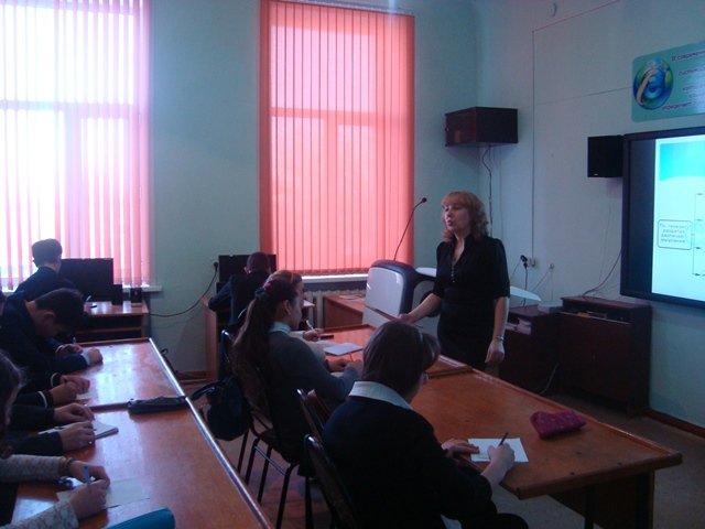 5 февраля 2015 года методистами УМЦ РО были посещены занятия зимней сессии опорной школы №12 Абайского района