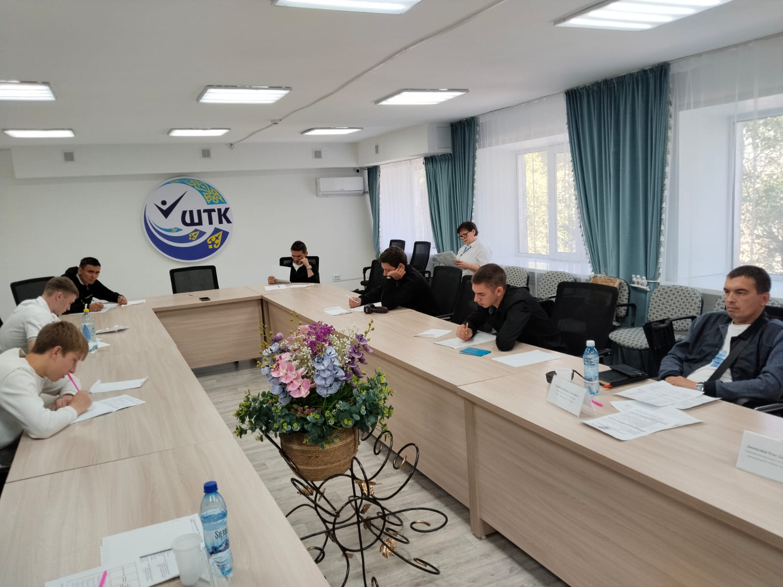 Жұмысшы мамандықтар жылы аясында техникалық және кәсіптік,  орта білімнен кейінгі білім беру ұйымдарының студенттері арасындағы  «Дәнекерлеу ісі» мамандығы бойынша облыстық олимпиада