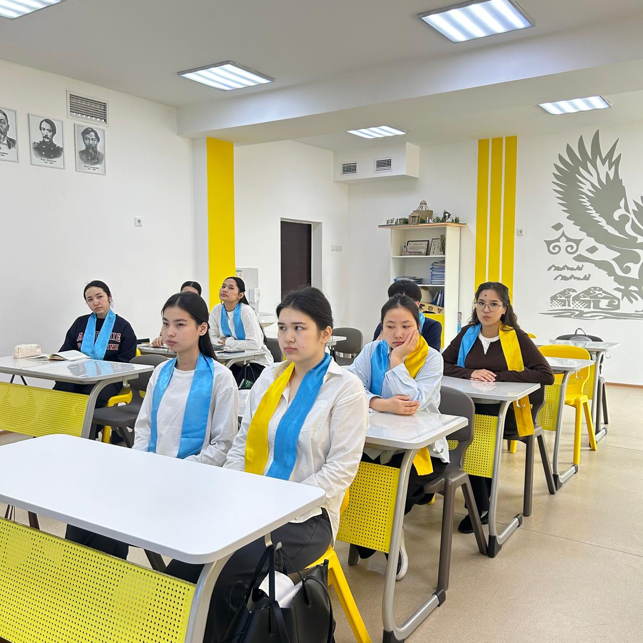 «Образование – главная ценность государственной политики: приоритеты, определенные в новой Конституции»: прошли единые классные часы