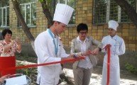 2016 жылдың 10 маусымында Қарағанды тамақтану және сервис колледжінде оқу орталығының салтанатты ашылу рәсімі өтті.